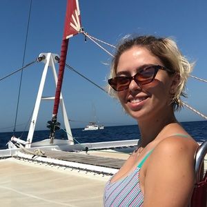 Meet your Posher, Christina